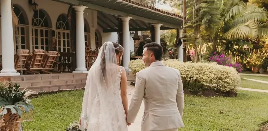Book Your Wedding in Medellín
